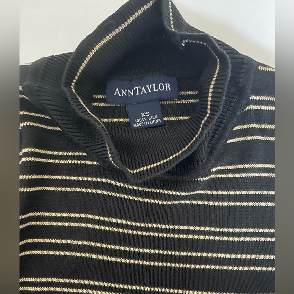 Ann Taylor sleeveless top - Picture 3 of 7